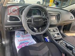 Chrysler 200